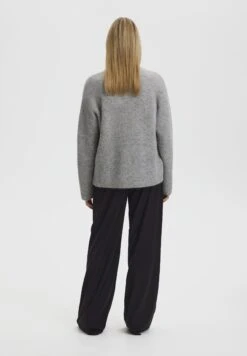 Gestuz Alpha V NoosMaglioneLight Grey Melange Donna Maglieria GE221I09H-C11 7 Gestuz Alpha V NoosMaglioneLight Grey Melange Donna Maglieria GE221I09H-C11 -Moda Femminile 0141ac5a381a49a2b957915532e4aaa3