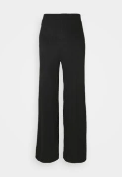 Even&Odd PantaloniBlack Donna Pantaloni EV421A092-Q11 -Moda Femminile 0333a29a65cf4c90aa3a9ac77bf4b64e