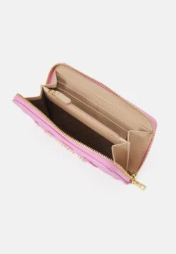LOVE MOSCHINO PortafoglioLilla Donna Portafogli E Portachiavi LO951F0CK-J11 -Moda Femminile 04a5eab5a3f14c2eb9476b100c2b1d54