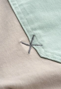 Koutes - Shorts - Bone -Moda Femminile 05ff7d4204a340729719084392b0e3b5