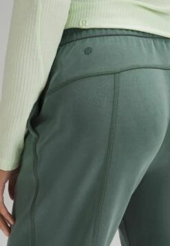 Lululemon Softstreme High-Rise Full LengthPantaloni SportiviDark Forest Donna Pantaloni LLS41E017-M11 11 Lululemon Softstreme High-Rise Full LengthPantaloni SportiviDark Forest Donna Pantaloni LLS41E017-M11 -Moda Femminile 0b01b1ef62b84f588e6a47b9f4012e5c