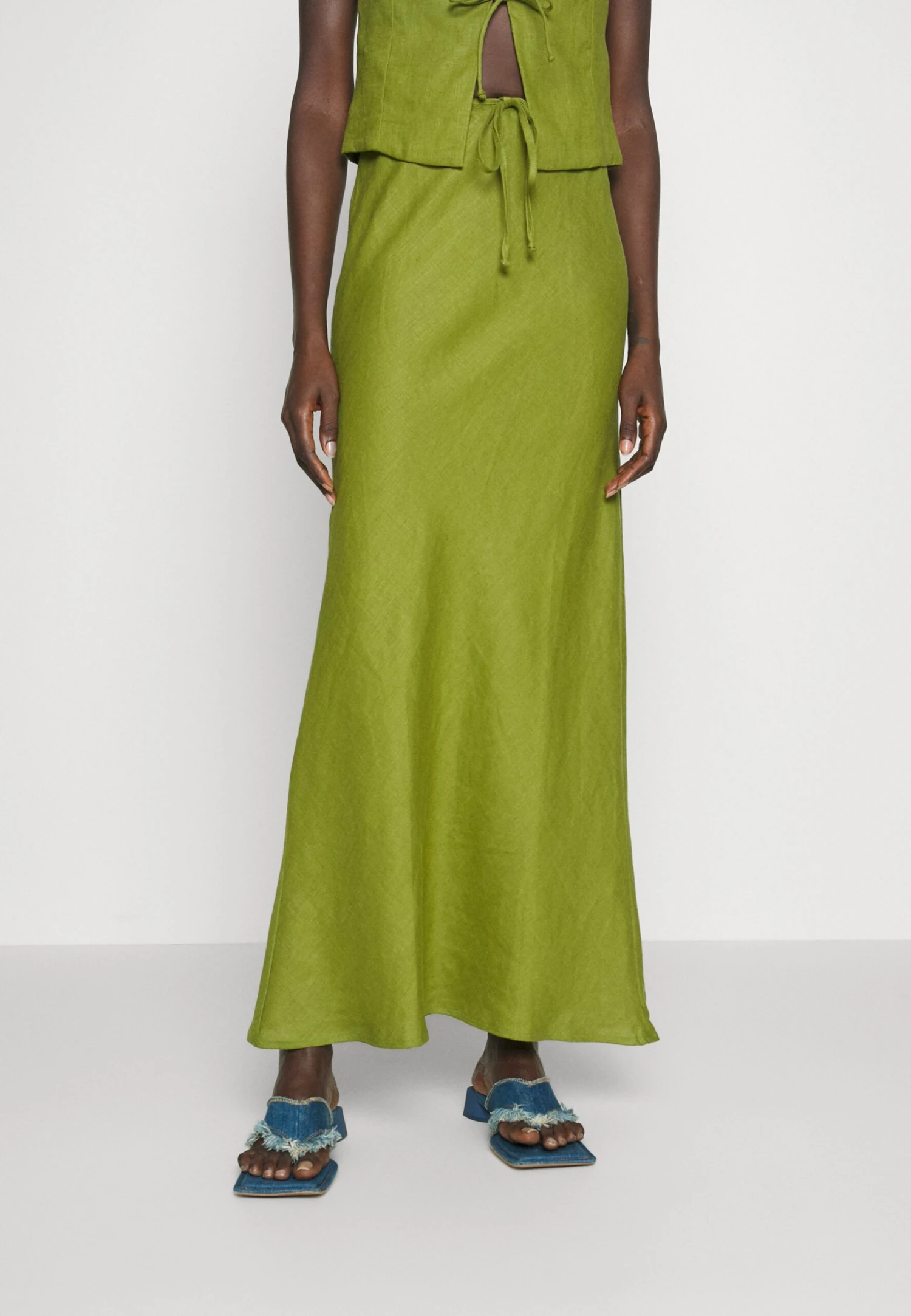 Faithfull The Brand Cataline Skirt - Gonna Lunga - Palm Green 1 Faithfull The Brand Cataline Skirt - Gonna Lunga - Palm Green