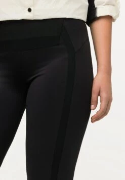 Ulla Popken Einsätze Slim Stretch - Shorts - Schwarz -Moda Femminile 13e08aef30cd4272847e5382d85dec8d