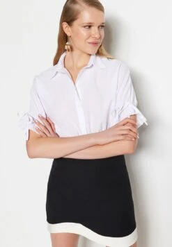 Trendyol Gewoontjes - Camicia - Ecru
