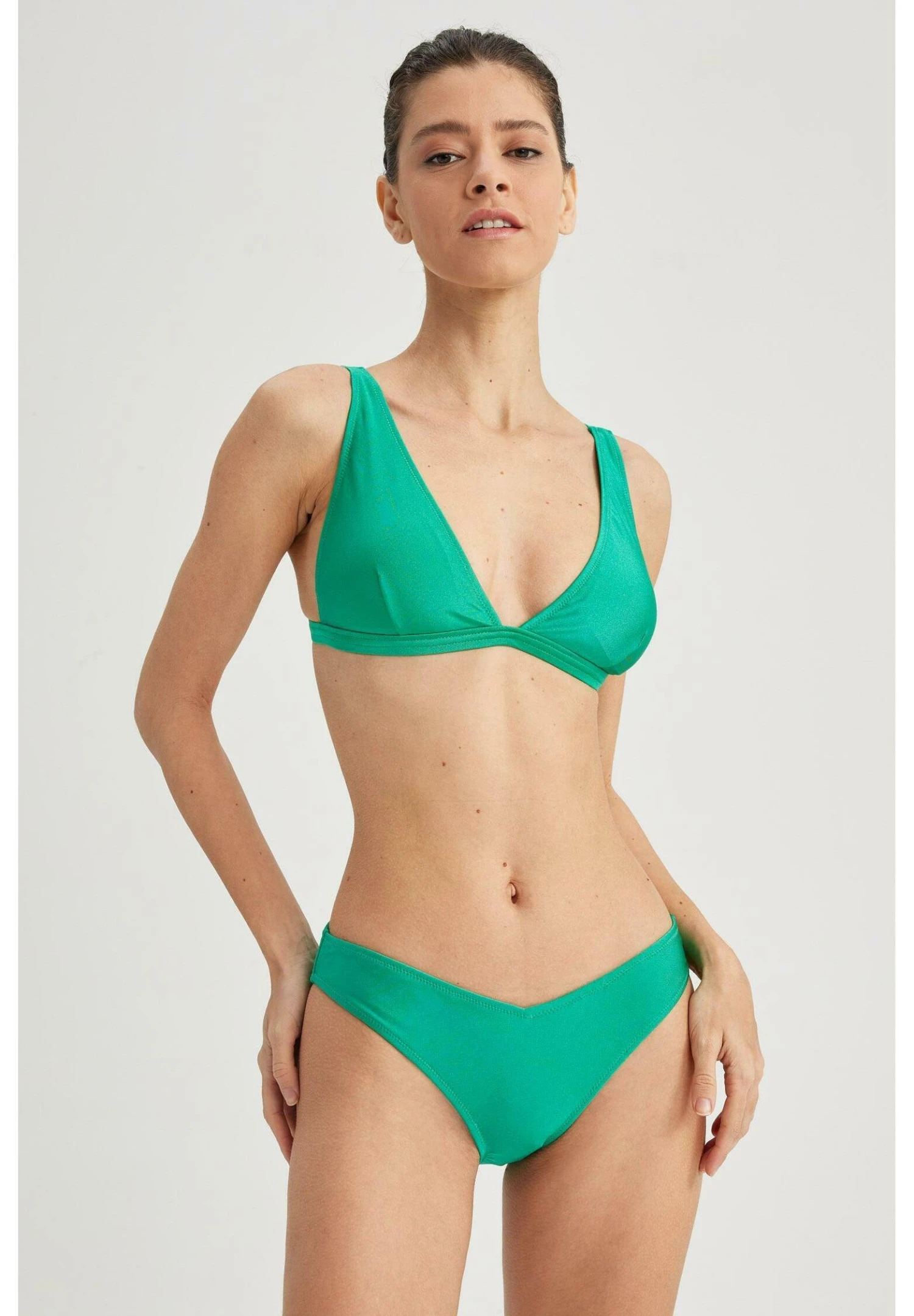 DeFacto Bikini Pezzo SottoGreen Donna Moda Mare DEZ81E003-M11 2 DeFacto Bikini Pezzo SottoGreen Donna Moda Mare DEZ81E003-M11 - immagine 2