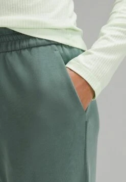 Lululemon Softstreme High-Rise Full LengthPantaloni SportiviDark Forest Donna Pantaloni LLS41E017-M11 10 Lululemon Softstreme High-Rise Full LengthPantaloni SportiviDark Forest Donna Pantaloni LLS41E017-M11 -Moda Femminile 2e66f50d17704026be4d3fc6e32e7458