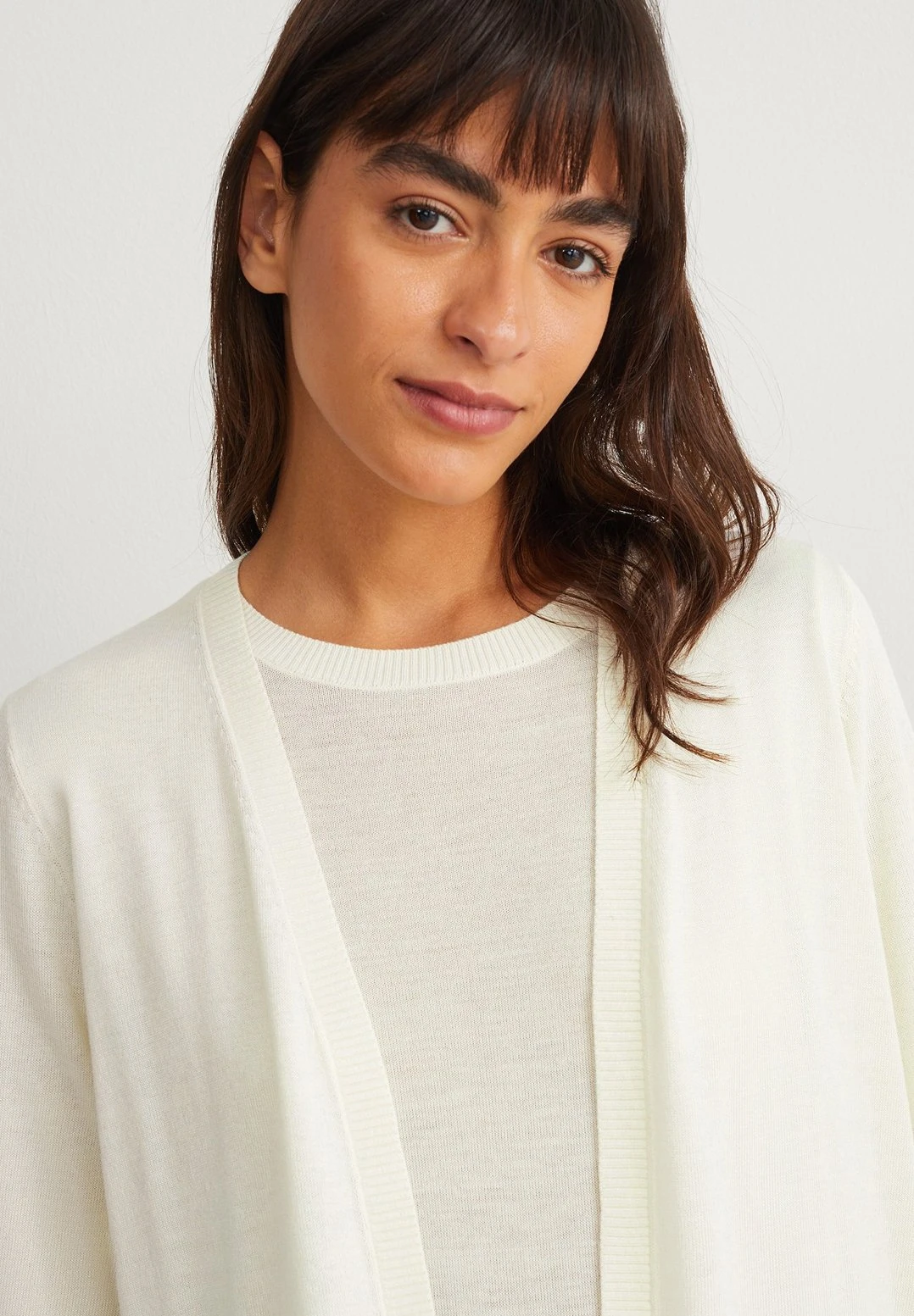 CardiganCremewhite Donna Maglieria C6F22Q03S-A11 3 CardiganCremewhite Donna Maglieria C6F22Q03S-A11 - immagine 3