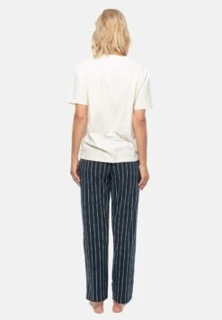 Schiesser Organic PigiamaBlau Gestreift Creme Donna Intimo Notte E Loungewear S5921T000-T11 7 Schiesser Organic PigiamaBlau Gestreift Creme Donna Intimo Notte E Loungewear S5921T000-T11 -Moda Femminile 4f4f4bd0b8614a389fd0da41c49d36fc