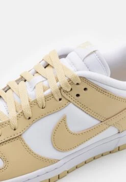 Nike Sportswear Dunk Retro UnisexSneakers BasseWhite/Beige Donna Sneakers NI112O0TE-A12 -Moda Femminile 5a06f721cdc34eb98af24cc5135845f2