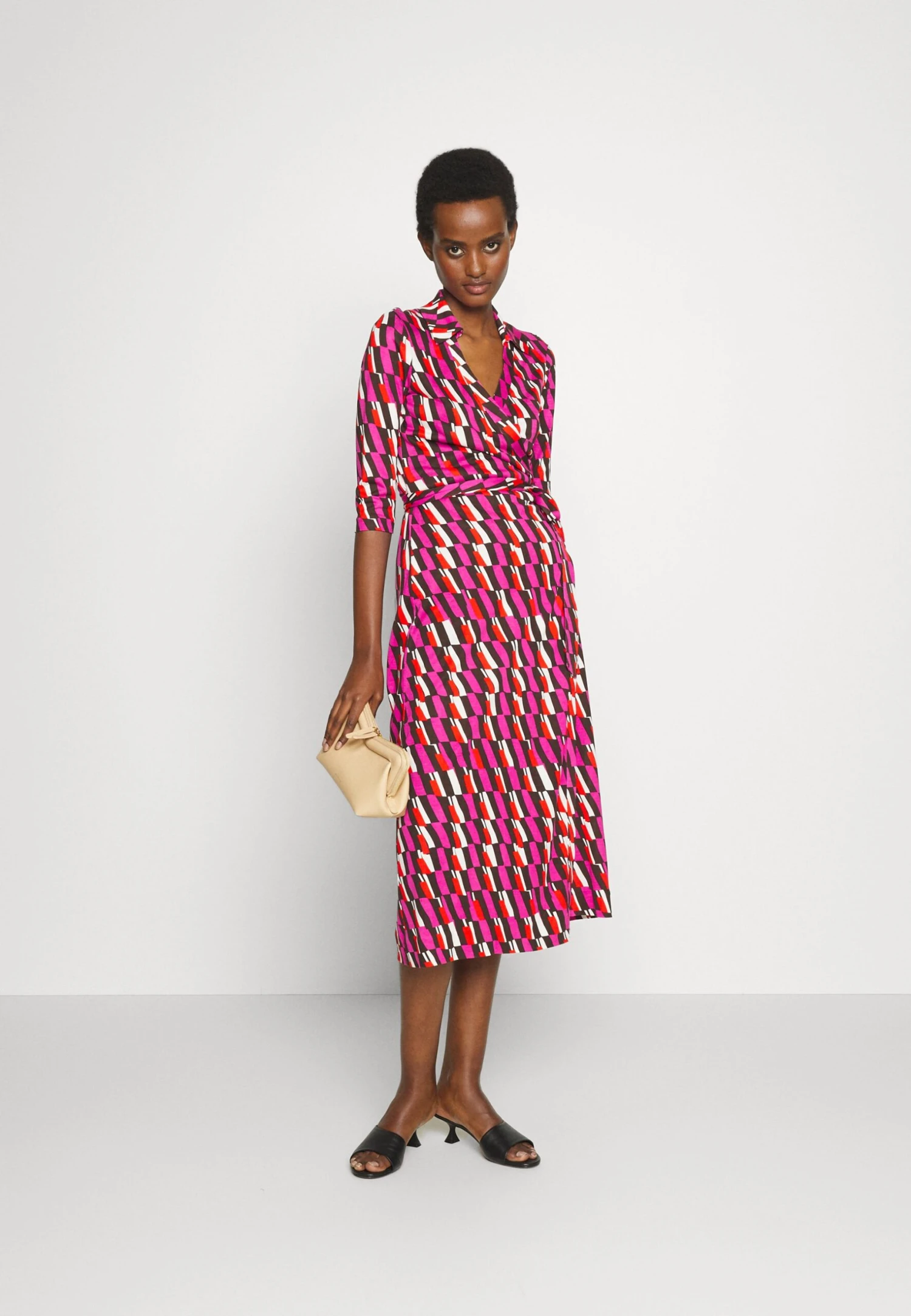 Abigail Midi DressVestito EstivoArta Geo Pink Me Donna Vestiti DF221C0HL-G11 2 Abigail Midi DressVestito EstivoArta Geo Pink Me Donna Vestiti DF221C0HL-G11 - immagine 2