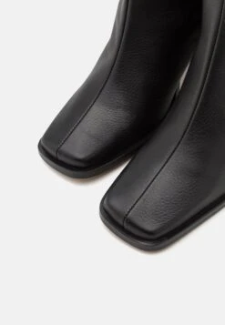 ANGEL ALARCON Stivali AltiBlack Donna Stivali A1I11A023-Q11 -Moda Femminile 6cd7f901e9e94e60911b0f6b9877805c