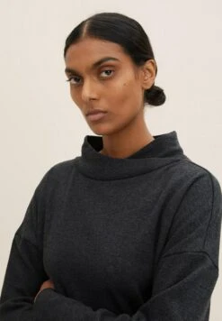 Tom Tailor FelpaEvident Anthracite Melange Donna Felpe TO221I0S7-C11 9 Tom Tailor FelpaEvident Anthracite Melange Donna Felpe TO221I0S7-C11 -Moda Femminile 7c4414f2386448dc82cd8e91853f0ff6