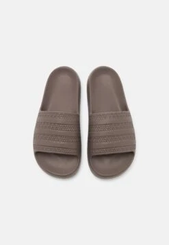 Adidas Originals Adilette Ayoon WCiabatte Da MareEarth Strata/Sand Strata Donna Per Il Mare AD111A1ZK-O12 -Moda Femminile 7e999c14185c44359de70c0cf7be3d3d