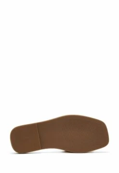 CiabattineBeige Donna Ciabatte E Zoccoli D5H11A01E-B11 -Moda Femminile 8bfd0a30fdd24200b9ec7be3bf989cf0