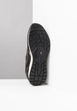 NeroGiardini Sneakers BasseNero Donna Sneakers NET11A0T7-Q11 9 NeroGiardini Sneakers BasseNero Donna Sneakers NET11A0T7-Q11 -Moda Femminile 9bcbe2aa37f544d19deb363a90289b47