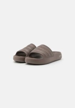 Adidas Originals Adilette Ayoon WCiabatte Da MareEarth Strata/Sand Strata Donna Per Il Mare AD111A1ZK-O12 -Moda Femminile 9f0df438305449689ae0f10613021da1