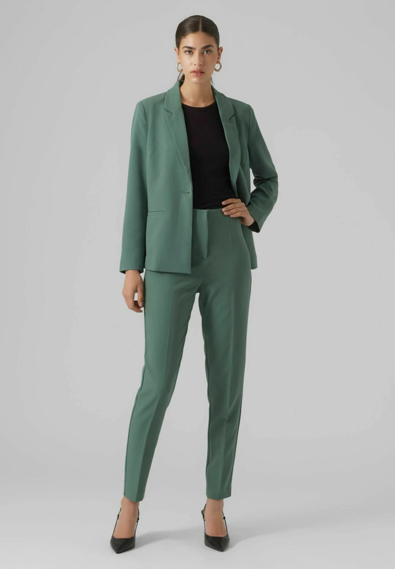 Vero Moda Vmsandy Hr Tapered NoosPantaloniDark Forest Donna Pantaloni VE121A199-C11 2 Vero Moda Vmsandy Hr Tapered NoosPantaloniDark Forest Donna Pantaloni VE121A199-C11 - immagine 2