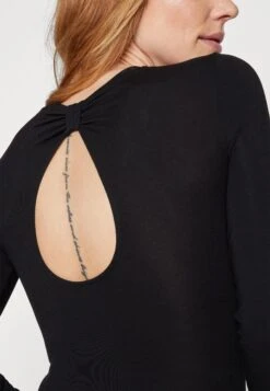 Guess Logo - Body - Jet Black -Moda Femminile b02fe57f676d45b7b612f06ad386bedd