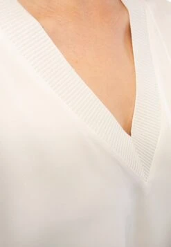 Solid SilkCamicettaNaturweiss Donna Camicie E Bluse IVB21E00W-A11 -Moda Femminile b8e7718707934332812e7e4ff9d90df3