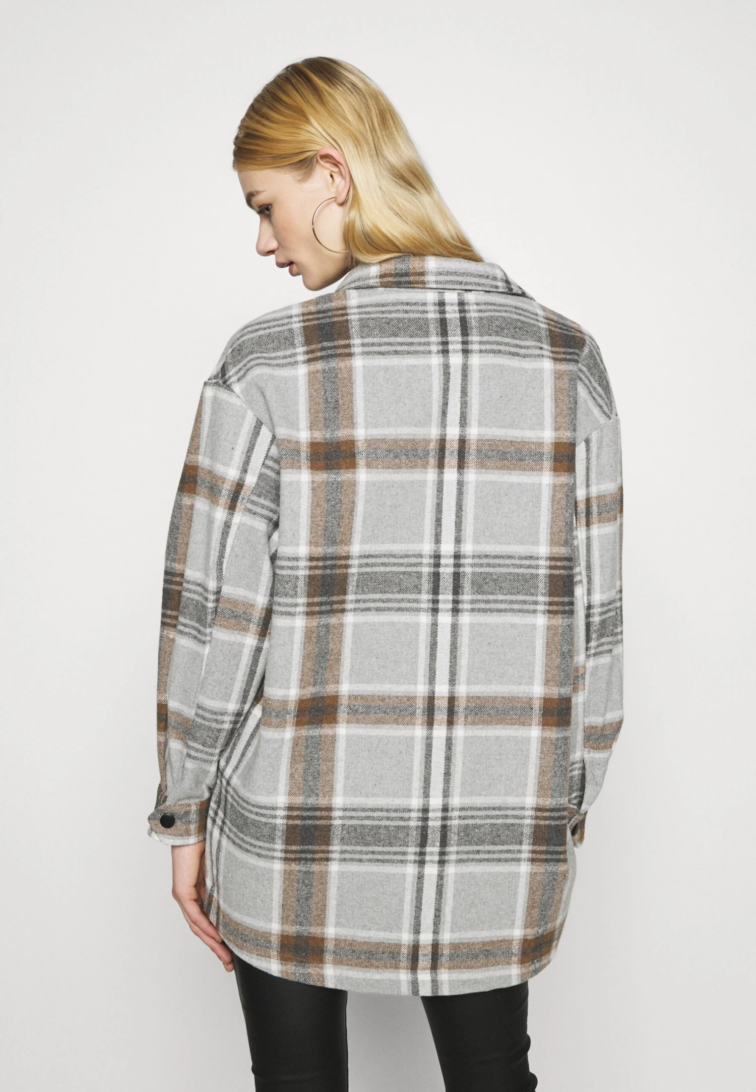 ONLY Onlellene Valda Check ShacketCappotto CortoChipmunk Donna Cappotti ON321G13K-O11 3 ONLY Onlellene Valda Check ShacketCappotto CortoChipmunk Donna Cappotti ON321G13K-O11 - immagine 3