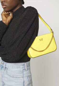 Guess Katey Mini Top ZipBorsa A ManoYellow Donna Borse GU151H3WB-E11
