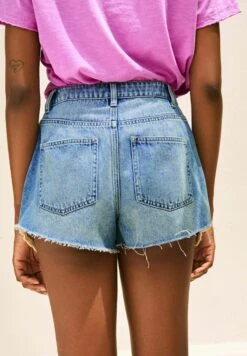 Moda Femminile -Moda Femminile c9862149a12645429691cdc9bfbd72ad