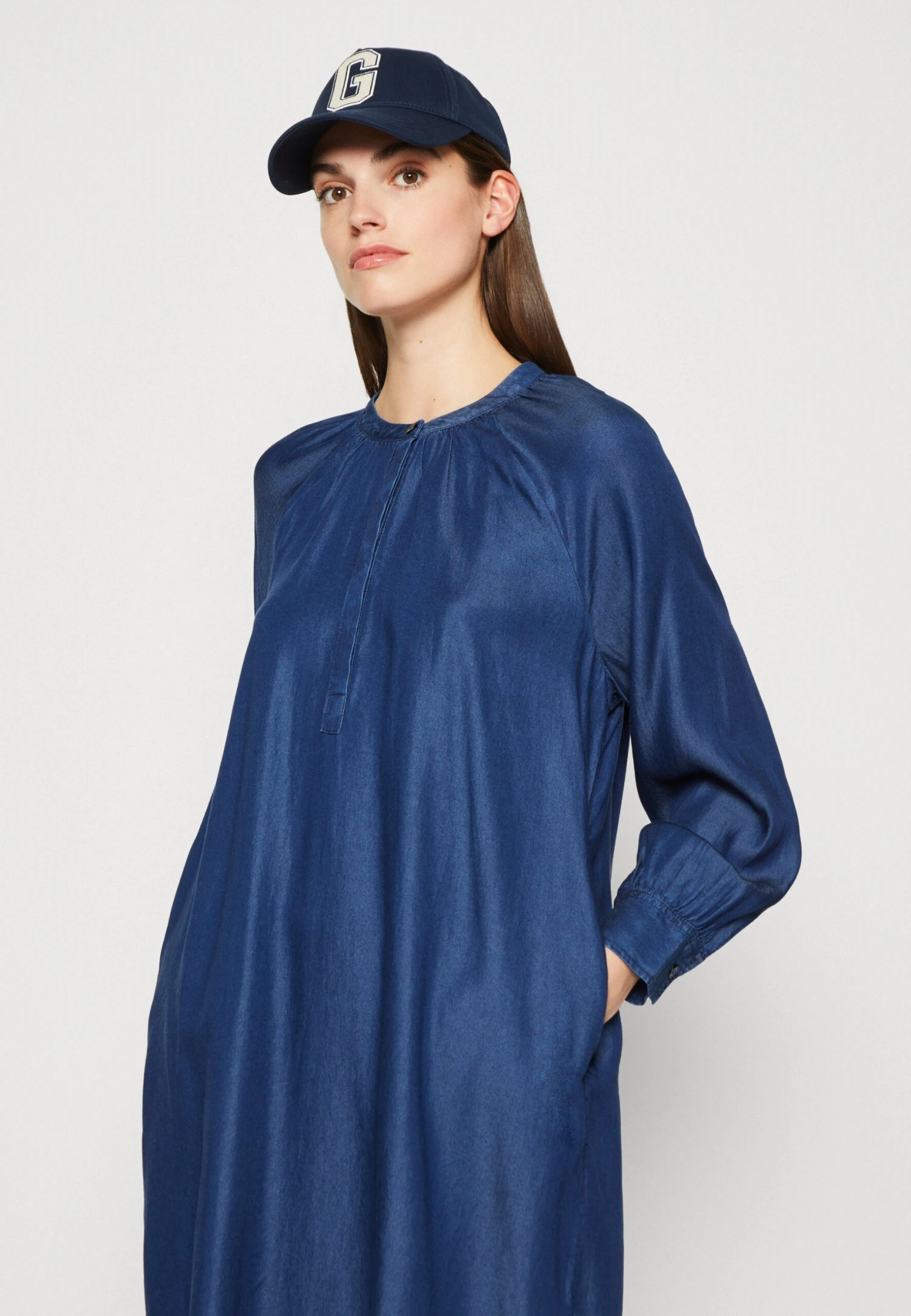 Tom Tailor Feminine DressVestito Di JeansClean Mid Stone Blue Denim Donna Vestiti TO221C0Q0-K11 4 Tom Tailor Feminine DressVestito Di JeansClean Mid Stone Blue Denim Donna Vestiti TO221C0Q0-K11 - immagine 4