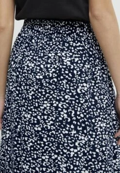 ICHI Gonna A Campana - Total Eclipse 10 ICHI Gonna A Campana - Total Eclipse -Moda Femminile d0d71e96001540ea90fc4eb00db1344d