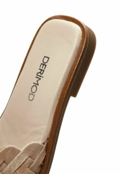 CiabattineBeige Donna Ciabatte E Zoccoli D5H11A01E-B11 -Moda Femminile d18a68998ea04cf5a6a219978a684c67