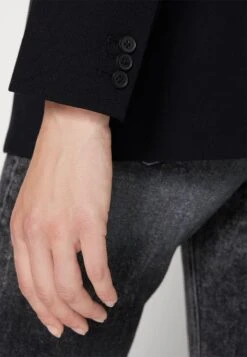 Abercrombie & Fitch Shawl CollarBlazerBlack Beauty Donna Giacche E Blazer A0F21G01R-C11 -Moda Femminile d5bd005c1eff49b4b72ed4dad4f3bbe4