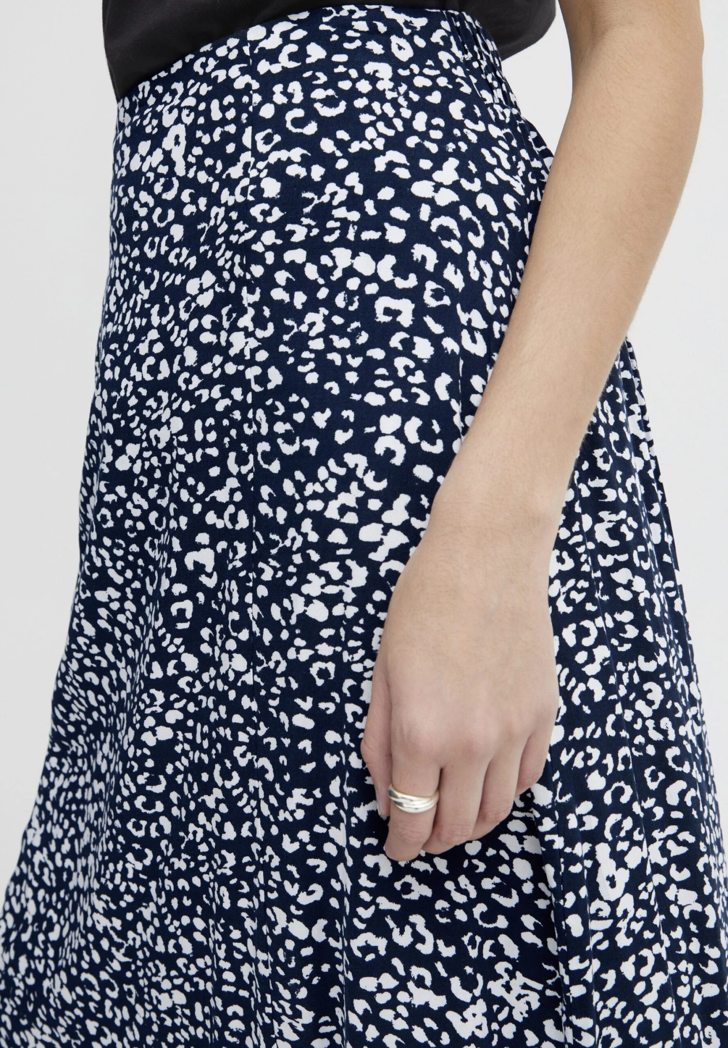 ICHI Gonna A Campana - Total Eclipse 4 ICHI Gonna A Campana - Total Eclipse - immagine 4