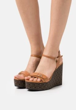 Calvin Klein Wedge Sandali Con PlateauCognac/Brown Donna Sandali 6CA11A06G-O11