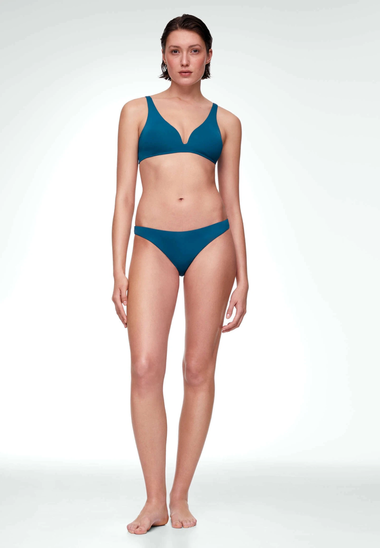 Oysho HalterneckBikini Pezzo SopraBlue Donna Moda Mare OY181A0VC-K11 2 Oysho HalterneckBikini Pezzo SopraBlue Donna Moda Mare OY181A0VC-K11 - immagine 2