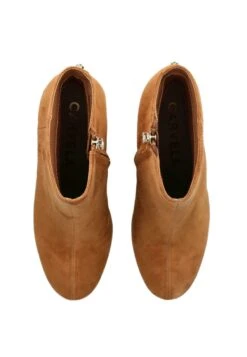 Carvela Pose - Stivaletti Con Tacco - Tan 6 Carvela Pose - Stivaletti Con Tacco - Tan -Moda Femminile e1e3b3459a5042929e151de6620b4093