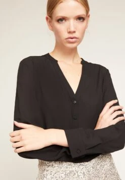 Flowing With Keyhole Neckline - Camicetta - Nero 5 Flowing With Keyhole Neckline - Camicetta - Nero -Moda Femminile e231487a8b6e46fc98b7c2b2f6498180