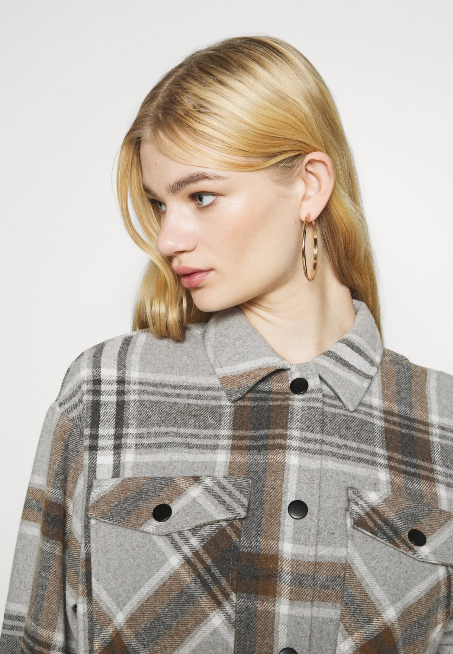 ONLY Onlellene Valda Check ShacketCappotto CortoChipmunk Donna Cappotti ON321G13K-O11 4 ONLY Onlellene Valda Check ShacketCappotto CortoChipmunk Donna Cappotti ON321G13K-O11 - immagine 4