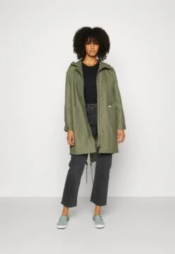 Lee ParkaOlive Grove Donna Cappotti LE421U00Z-N11 -Moda Femminile eb6773ceb3b24005a1259b52fdd9916b