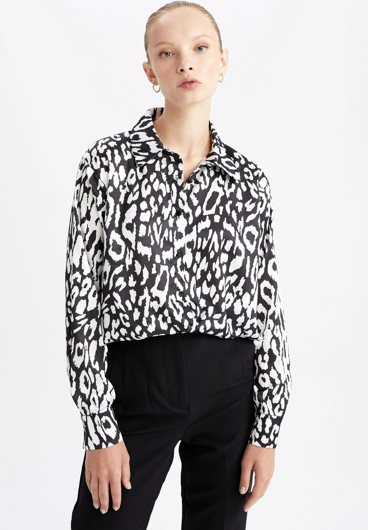 DeFacto CamiciaBlack Donna Camicie E Bluse DEZ21E14J-Q11 1 DeFacto CamiciaBlack Donna Camicie E Bluse DEZ21E14J-Q11