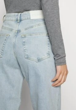 IVY OAK Jeans Baggy - Washed Light Blue -Moda Femminile fc19653f2ede4eb49b53aa526c0f93af