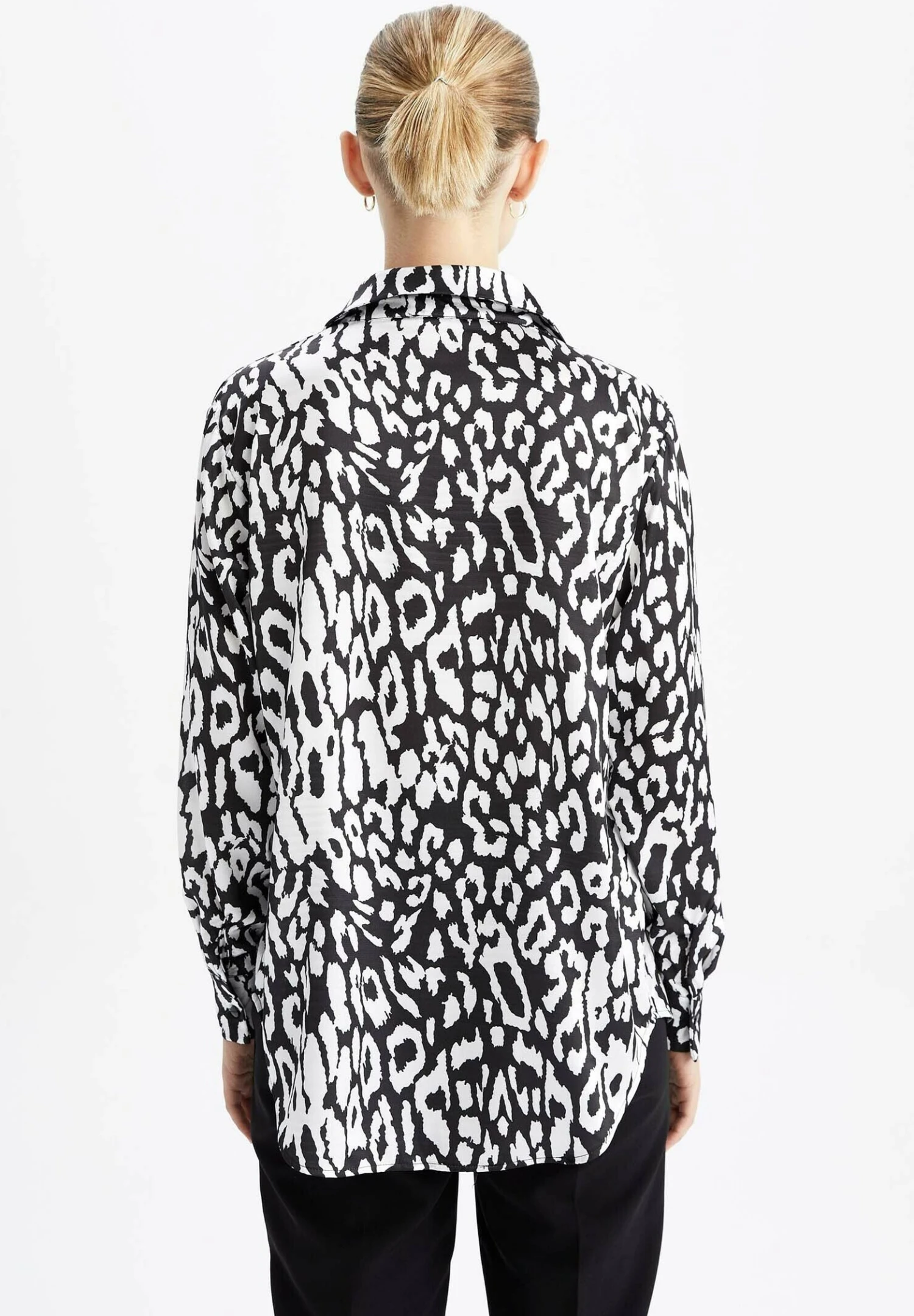 DeFacto CamiciaBlack Donna Camicie E Bluse DEZ21E14J-Q11 3 DeFacto CamiciaBlack Donna Camicie E Bluse DEZ21E14J-Q11 - immagine 3